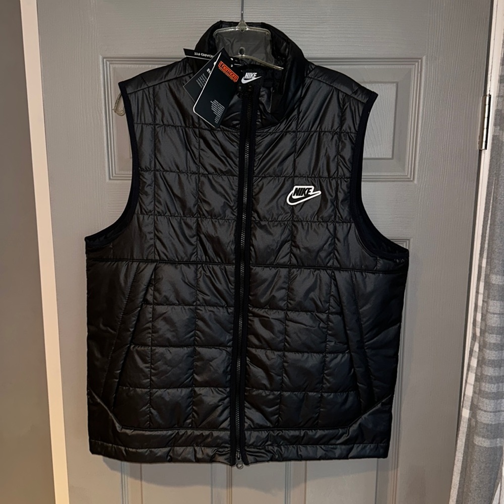 Nike Black Standard Fit Vest